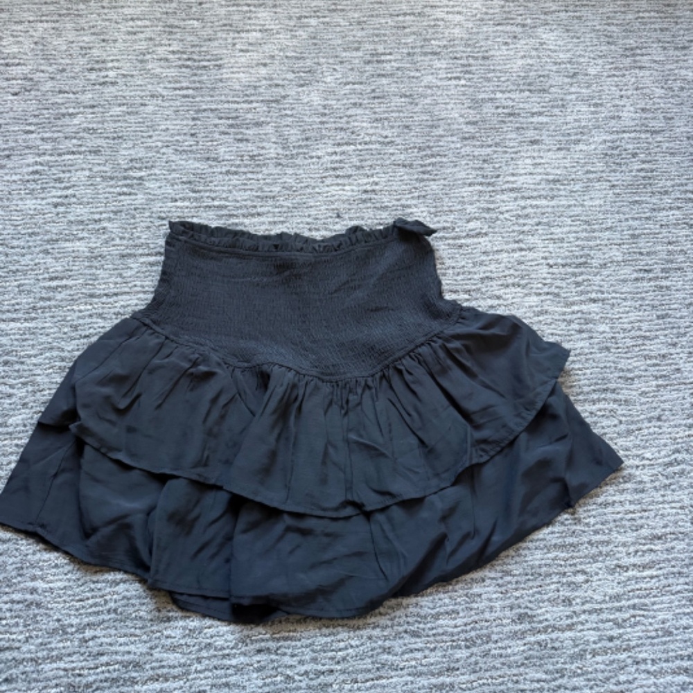 i LOVE Black Ruffles Layer Skirt